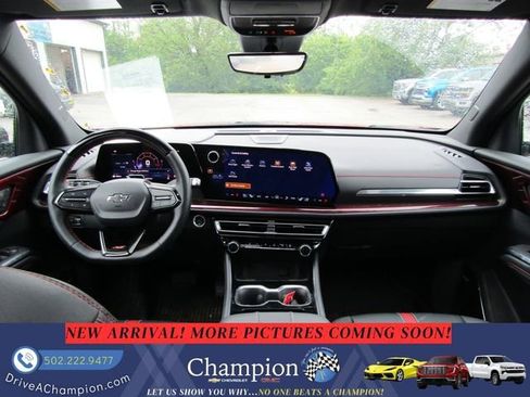 Used 2024 Chevrolet Traverse RS w/ LPO, Floor Liner Package AWD/4WD image 12