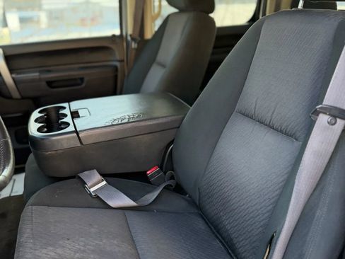 Used 2011 Chevrolet Silverado 2500 LT w/ Interior Plus Package image 11