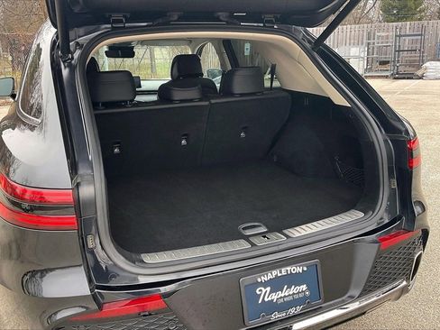 Used 2025 Genesis GV70 2.5T image 27