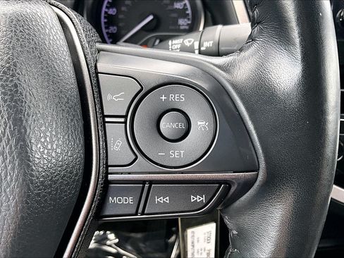 Used 2023 Toyota Camry SE FWD image 18