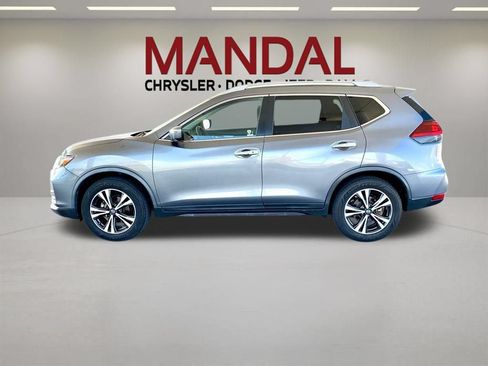 Used 2020 Nissan Rogue SV w/ Premium Package FWD image 8