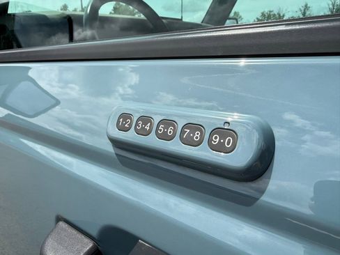Used 2022 Ford Bronco Wildtrak AWD/4WD image 25