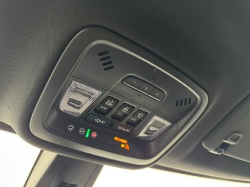 Used 2023 Chevrolet Traverse High Country w/ LPO, Floor Liner Package FWD image 37