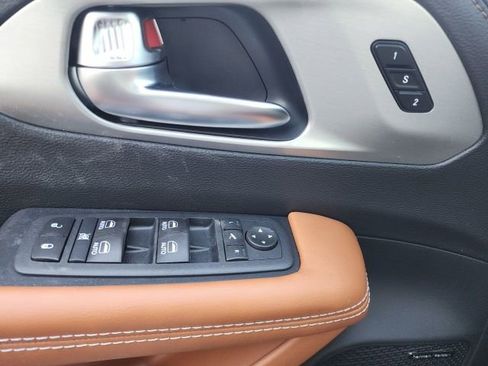 New 2026 Chrysler Pacifica Pinnacle image 16