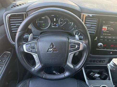 Used 2020 Mitsubishi Outlander SEL AWD/4WD image 19
