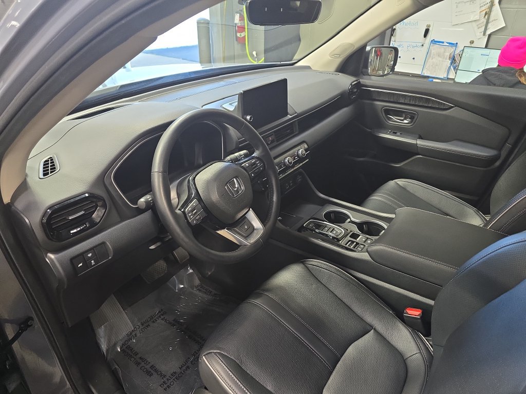 Used 2025 Honda Pilot Elite image 17