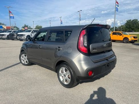 Used 2017 Kia Soul w/ Convenience Package FWD image 6