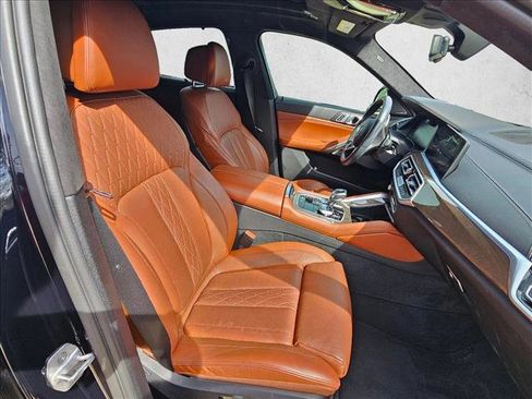 Used 2021 BMW X6 xDrive40i w/ Executive Package image 16