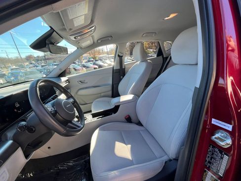 Used 2025 Hyundai Kona SEL image 23