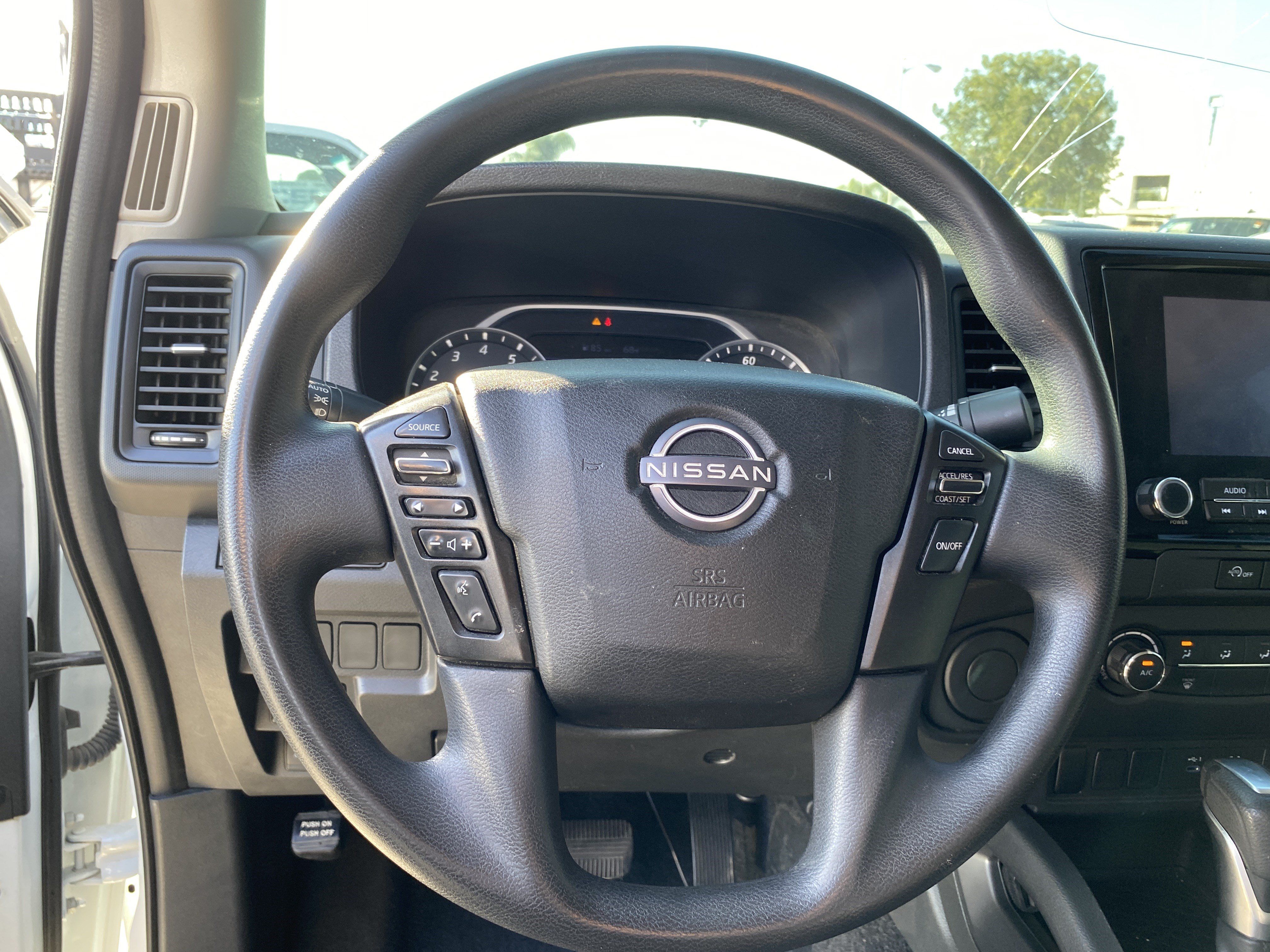 Used 2024 Nissan Frontier S RWD image 17
