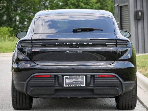 Certified 2025 Porsche Macan 4S Electric AWD/4WD image 40