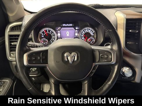 Used 2022 RAM 1500 Laramie AWD/4WD image 17