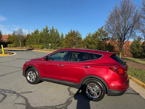 Used 2018 Hyundai Santa Fe Sport image 3