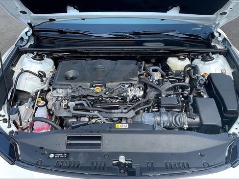 Used 2025 Toyota Camry SE w/ Convenience Package image 29