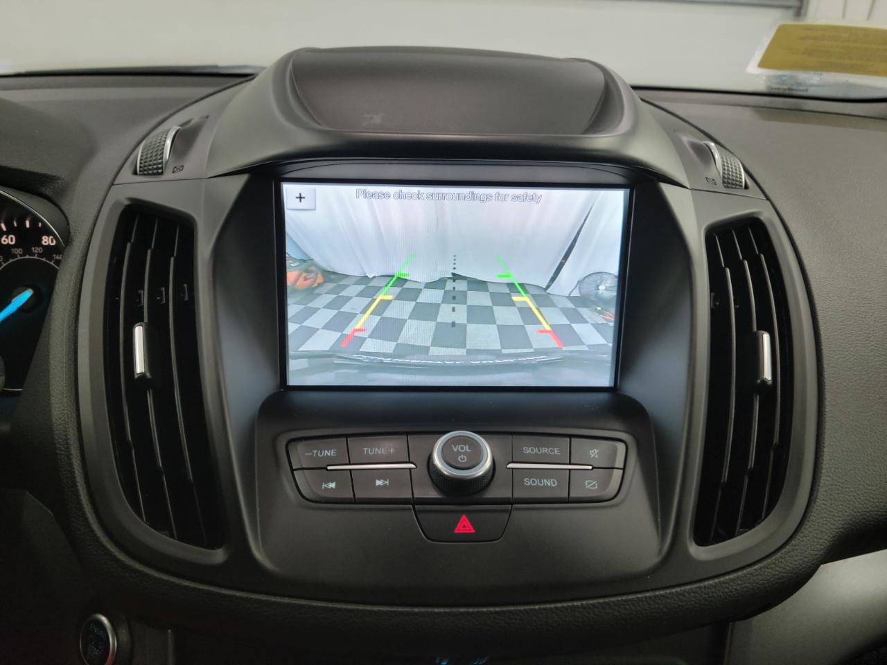 Used 2019 Ford Escape SE AWD/4WD image 17