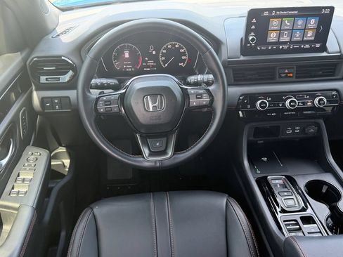 Used 2024 Honda Pilot TrailSport image 16