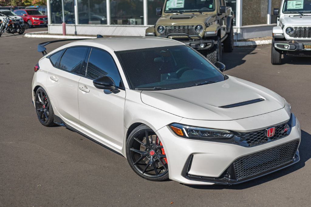 Used 2025 Honda Civic Type R image 2