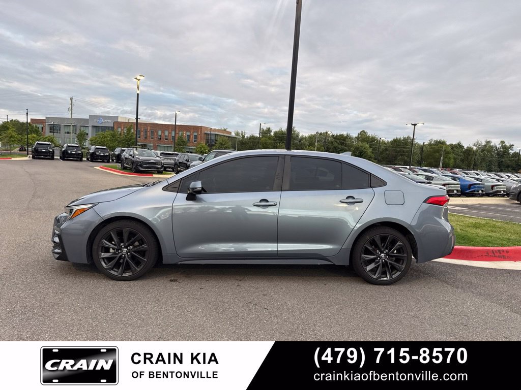 Used 2023 Toyota Corolla SE FWD image 4
