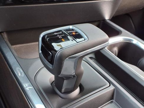 Used 2023 GMC Sierra 1500 SLT image 13