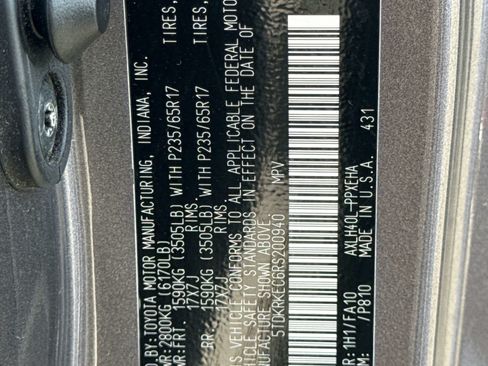 Used 2024 Toyota Sienna LE FWD image 29