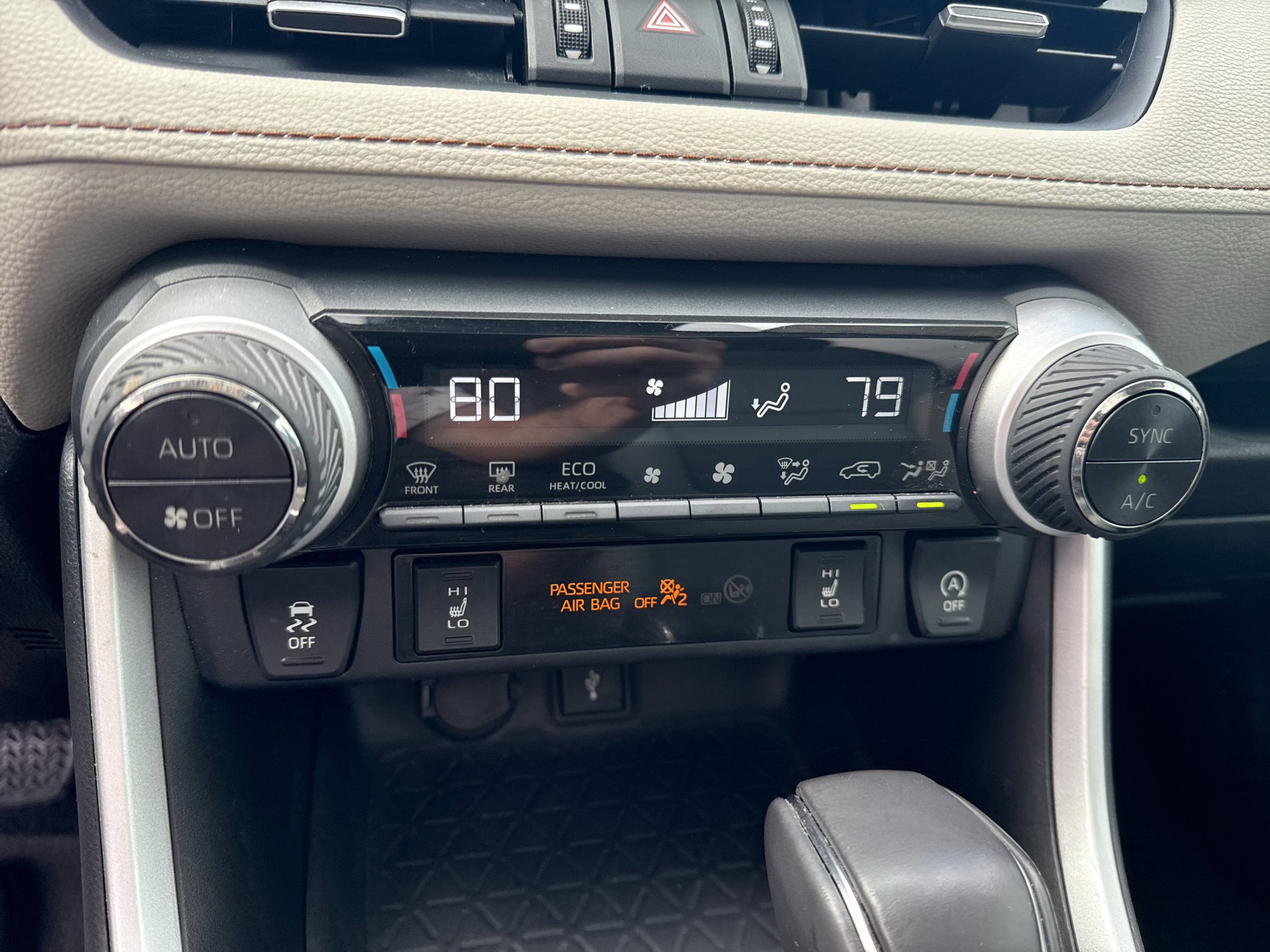 Certified 2021 Toyota RAV4 XLE Premium AWD/4WD image 19