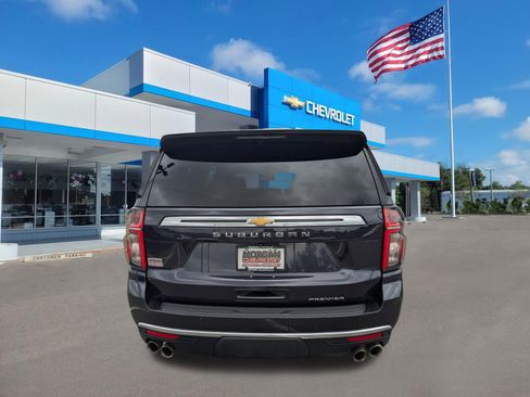 Used 2023 Chevrolet Suburban Premier image 5