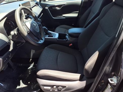 Certified 2025 Toyota RAV4 XLE FWD image 18