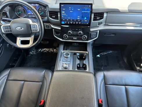 Used 2024 Ford Expedition XLT AWD/4WD image 10