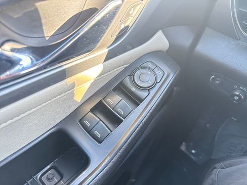 Certified 2023 Chevrolet Traverse LS image 14