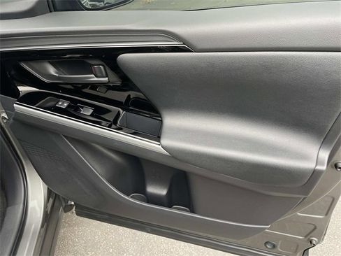 Used 2024 Toyota bZ4X Limited image 34