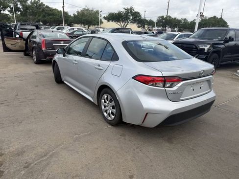 Used 2024 Toyota Corolla LE image 7