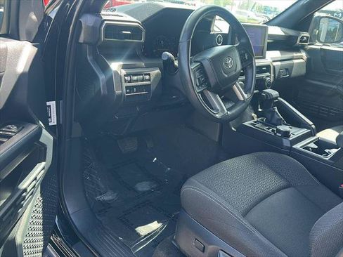 Certified 2025 Toyota 4Runner SR5 AWD/4WD image 9