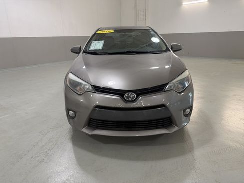 Used 2016 Toyota Corolla LE FWD image 2