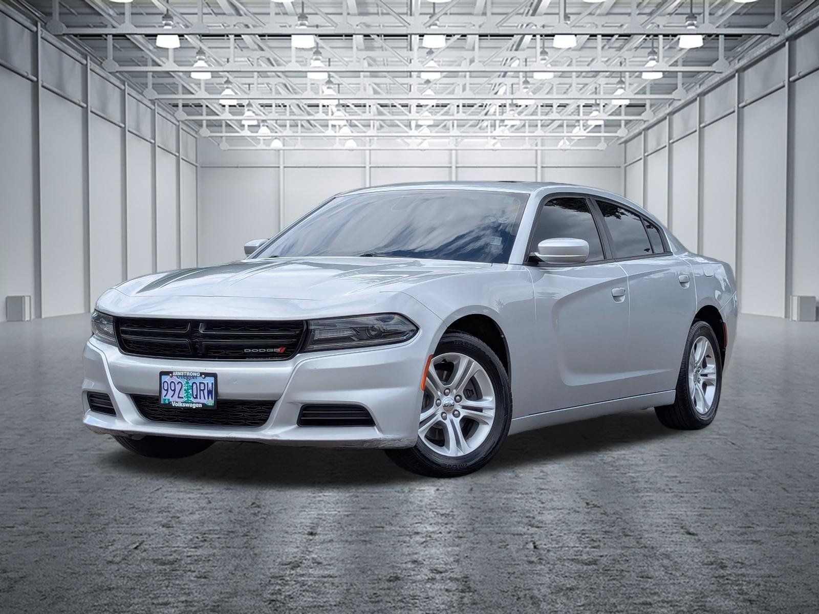Used 2019 Dodge Charger SXT RWD image 1