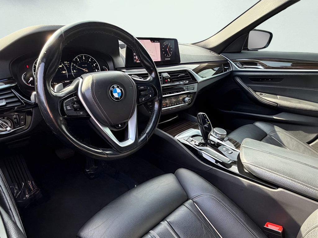 Used 2019 BMW 530i xDrive w/ Luxury Package AWD/4WD image 15