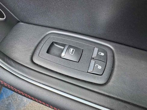 Used 2018 Maserati Levante GranSport image 37