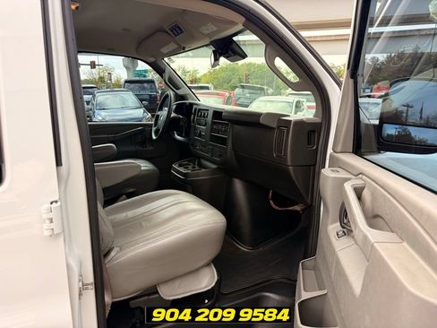 Used 2019 Chevrolet Express 3500 LT w/ LT Preferred Equipment Group RWD image 26