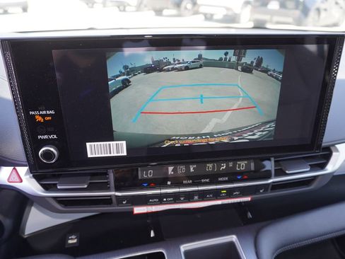 New 2026 Toyota Sienna XLE FWD image 19