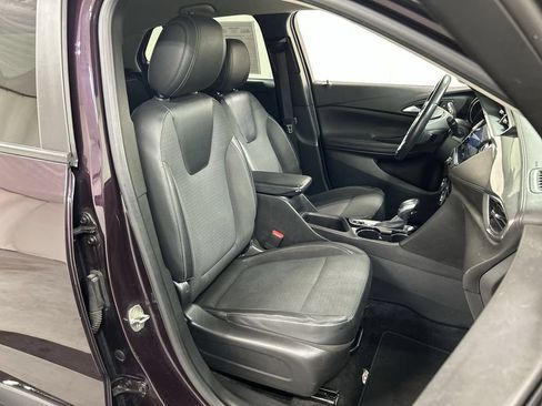 Used 2021 Buick Encore GX Preferred w/ Cold Weather Comfort Package FWD image 22