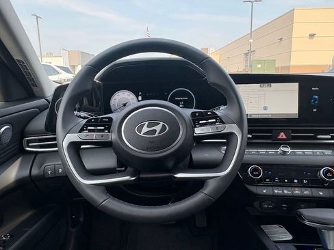 New 2026 Hyundai Elantra Limited FWD image 12