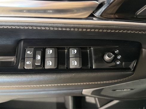 Used 2024 Jeep Wagoneer Series II AWD/4WD image 16