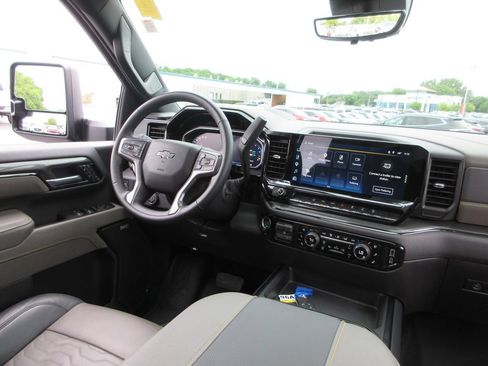 Certified 2026 Chevrolet Silverado 2500 ZR2 w/ LPO, Dark Essentials Package AWD/4WD image 30