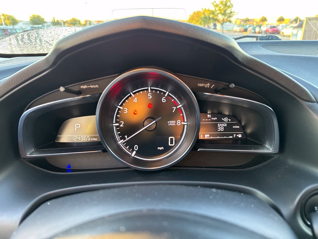 Used 2018 MAZDA MAZDA3 Grand Touring w/ Premium Equipment Package FWD image 13