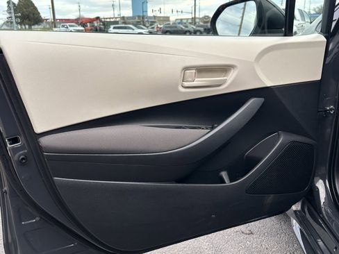 Used 2023 Toyota Corolla LE image 9