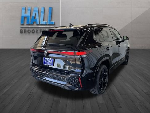 New 2025 Volkswagen Tiguan SE R-Line image 5