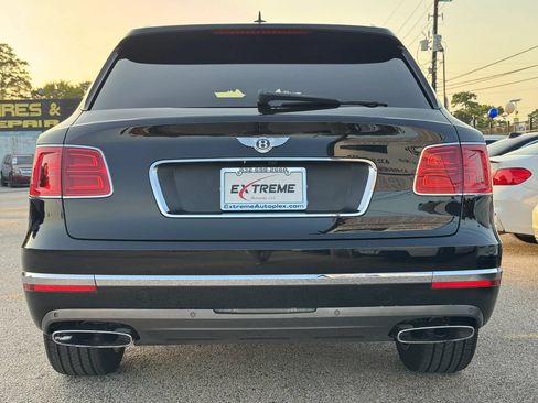 Used 2018 Bentley Bentayga AWD/4WD image 5