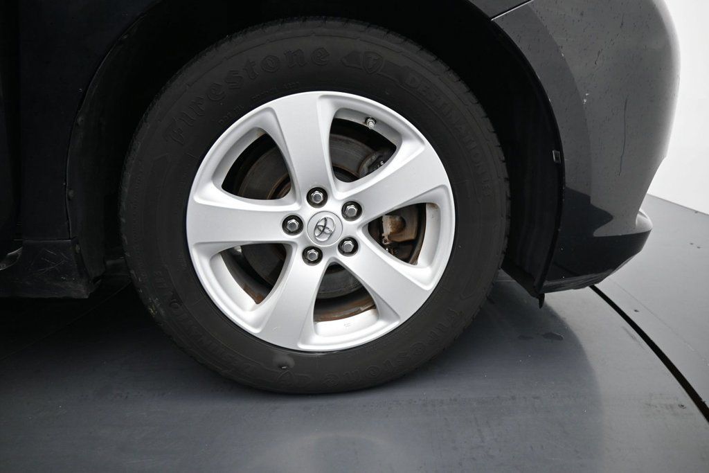 Used 2017 Toyota Sienna LE FWD image 11