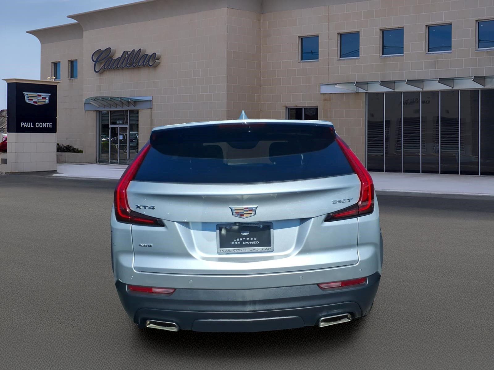 Certified 2023 Cadillac XT4 Luxury w/ Cold Weather Package AWD/4WD image 5