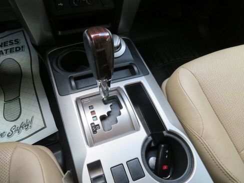 Used 2022 Toyota 4Runner Limited AWD/4WD image 25
