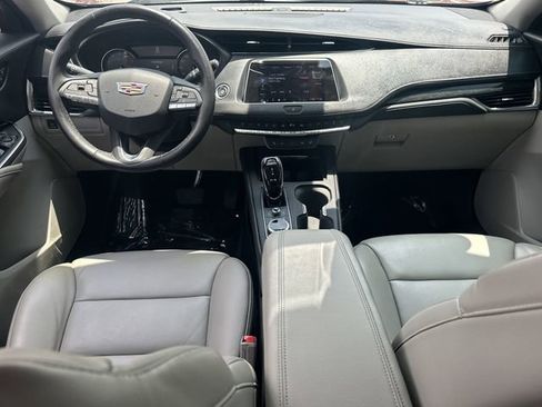 Used 2020 Cadillac XT4 Premium Luxury w/ Cold Weather Package FWD image 19